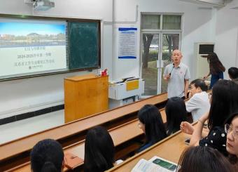 澳门十大电子正规游戏网站中文系召开期初工作会议